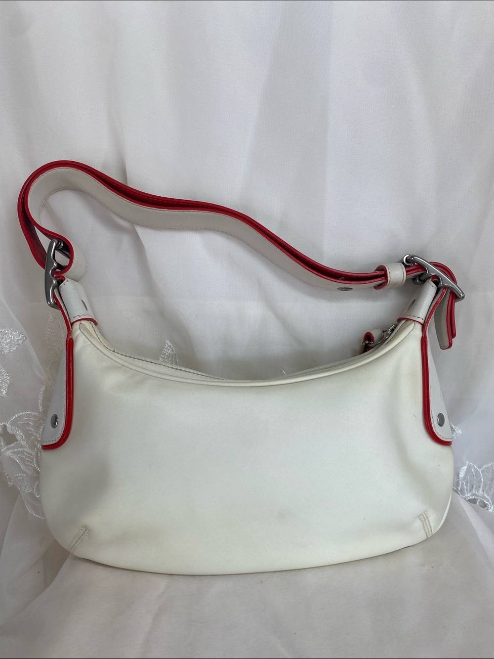 Vintage Coach 6671 White Leather Shoulder Hobo Bag with Red Trim - Picture 2 of 6